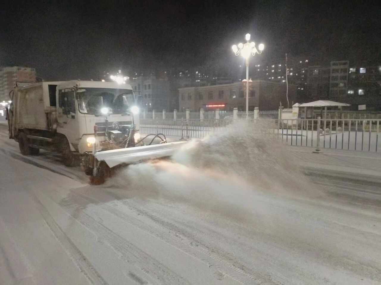 【交通安全】闻雪而动 湟中区高效推进除雪工作保障道路畅通